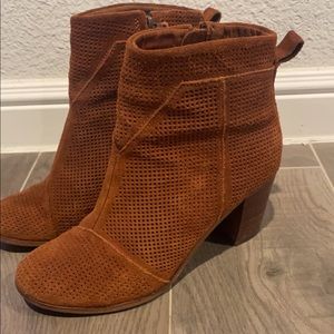 Suede bootie